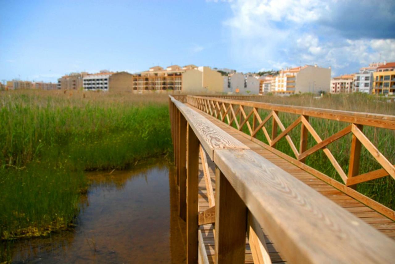 Апартаменты Bonito Atico Con Aire Acondicionado,Piscina Comunitaria, Parking Y Wifi Пеньискола Экстерьер фото
